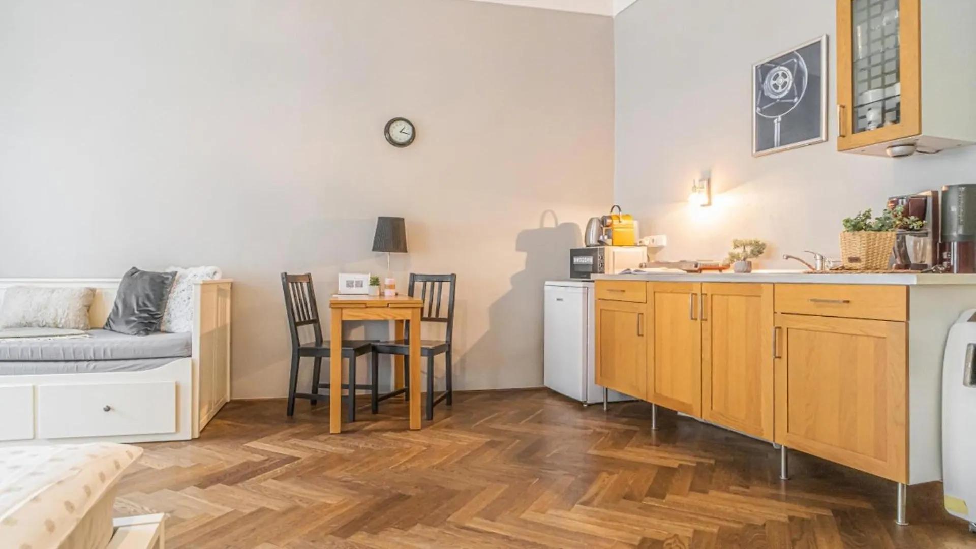 Cozy Mala Strana Apartment In Prague