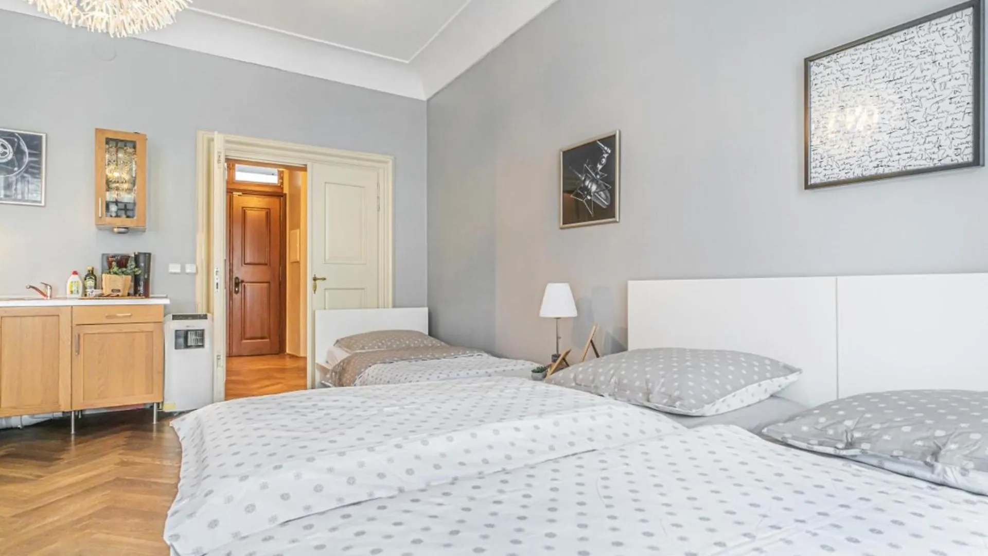Cozy Mala Strana Apartment In Prague